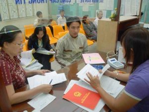 Giấy chứng nhận quyền sử dụng đất, quyền sở hữu tài sản gắn liền với đất được cấp cho những đối tượng nào theo quy định của Luật Đất đai mới nhất? Chỉ được cấp Giấy chứng nhận quyền sử dụng đất khi nào?