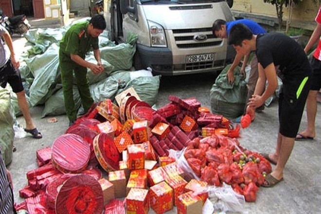 pháo nổ