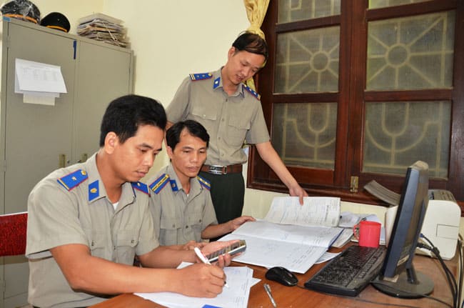 Quy định pháp luật về hoãn thi hành án dân sự? Phần đất phải thi hành án đang tranh chấp thì có được hoãn thi hành án hay không? (2023)
