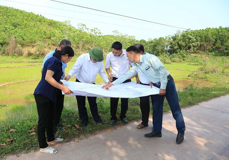 Điều tra, đánh giá đất đai gồm những nội dung gì? Việc công bố kết quả điều tra, đánh giá đất đai thực hiện như thế nào? (2023)