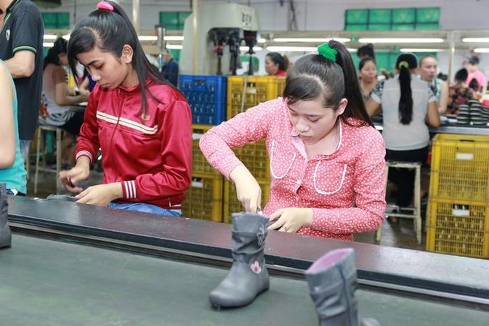 Đang hưởng án treo thì người bị kết án có thể thay đổi nơi làm việc theo quy định pháp luật hiện nay hay không? (2023)