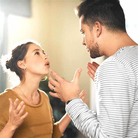 Đảng viên có được ly hôn không? Đảng viên vi phạm chế độ hôn nhân dẫn đến ly hôn có bị khai trừ khỏi Đảng không? (2023)