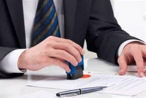 Hợp đồng đặt cọc mua bán nhà đất có cần công chứng hay không?