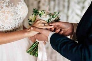 Có cấm sống thử mà không đăng ký kết hôn hay không?