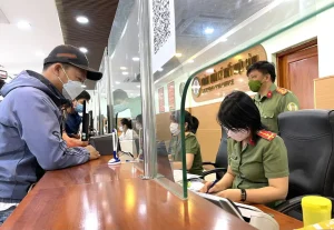 cấm xuất cảnh
